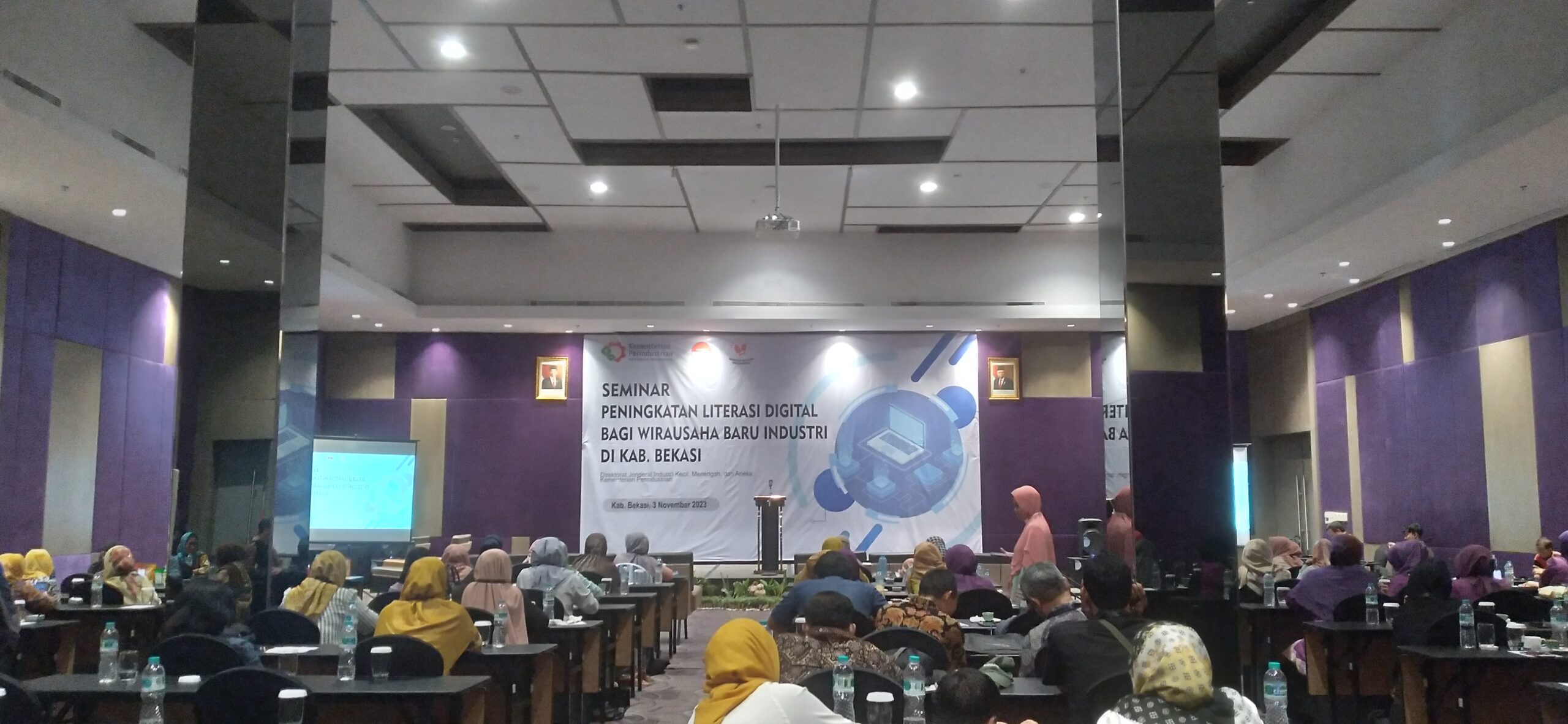 Seminar Peningkatan Literasi Digital - Nextup ID