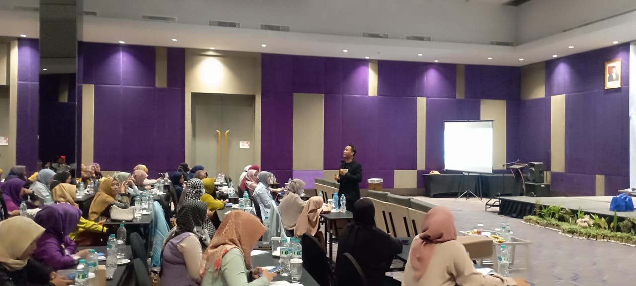 Seminar Peningkatan Literasi Digital - Nextup ID